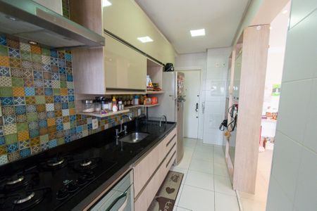 Apartamento à venda com 100m², 2 quartos e 2 vagasCozinha