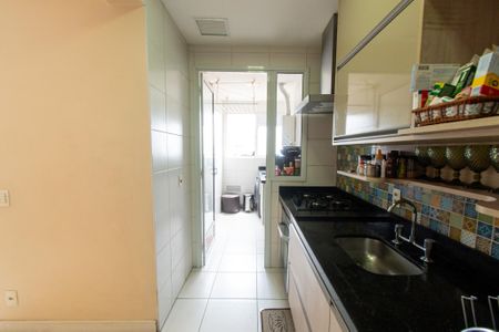 Apartamento à venda com 100m², 2 quartos e 2 vagasCozinha