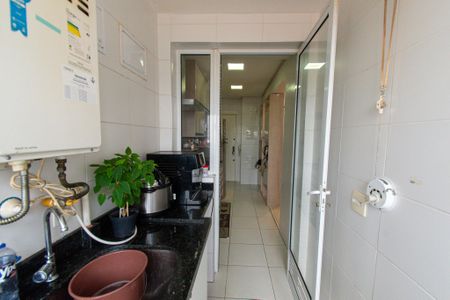 Apartamento à venda com 100m², 2 quartos e 2 vagasÁrea de serviço