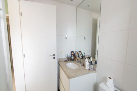 Apartamento à venda com 100m², 2 quartos e 2 vagasBanheiro da suíte 1