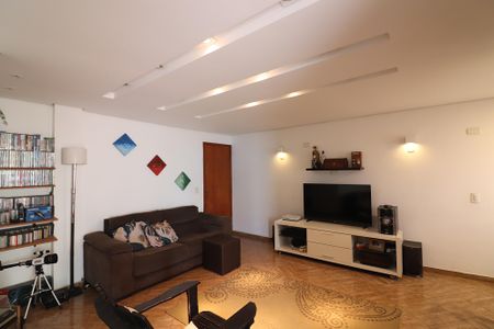 Apartamento à venda com 130m², 2 quartos e 2 vagasSala de TV