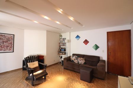 Apartamento à venda com 130m², 2 quartos e 2 vagasSala de TV