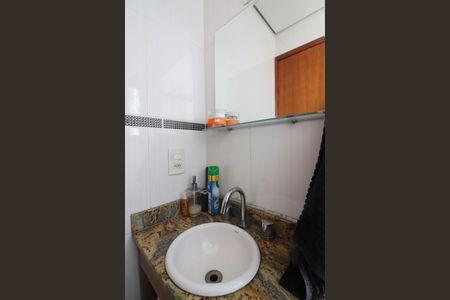 Apartamento à venda com 130m², 2 quartos e 2 vagasBanheiro de serviço