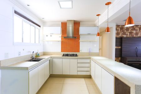 Apartamento à venda com 107m², 2 quartos e 2 vagas Apartamento à venda com 107m², 2 quartos e 2 vagasCozinha