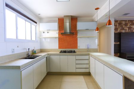 Apartamento à venda com 107m², 2 quartos e 2 vagas Apartamento à venda com 107m², 2 quartos e 2 vagasCozinha