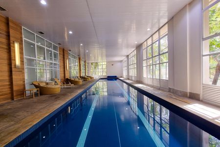 Apartamento à venda com 107m², 2 quartos e 2 vagas Apartamento à venda com 107m², 2 quartos e 2 vagasÁrea comum - Piscina