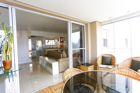 Varanda da Sala de apartamento à venda com 2 quartos, 107m² em Vila Andrade, São Paulo