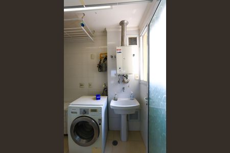 Apartamento à venda com 107m², 2 quartos e 2 vagas Apartamento à venda com 107m², 2 quartos e 2 vagasÁrea de Serviço