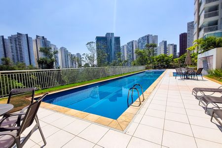 Apartamento à venda com 107m², 2 quartos e 2 vagas Apartamento à venda com 107m², 2 quartos e 2 vagasÁrea comum - Piscina