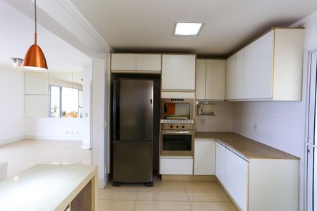 Apartamento à venda com 107m², 2 quartos e 2 vagas Apartamento à venda com 107m², 2 quartos e 2 vagasCozinha