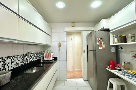 Apartamento à venda com 108m², 3 quartos e sem vaga Apartamento à venda com 108m², 3 quartos e sem vagaCozinha