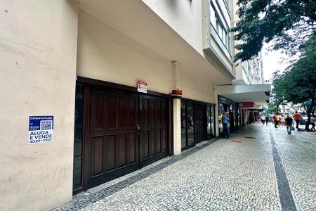 Apartamento à venda com 108m², 3 quartos e sem vaga Apartamento à venda com 108m², 3 quartos e sem vagaPlaca