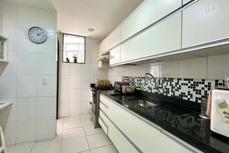 Apartamento à venda com 108m², 3 quartos e sem vaga Apartamento à venda com 108m², 3 quartos e sem vagaCozinha