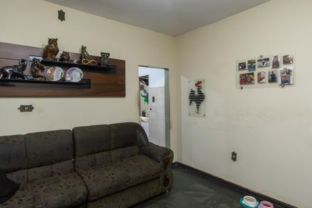 Casa à venda com 241m², 3 quartos e 1 vaga Casa à venda com 241m², 3 quartos e 1 vagaSala