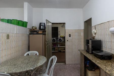 Casa à venda com 241m², 3 quartos e 1 vaga Casa à venda com 241m², 3 quartos e 1 vagaCozinha