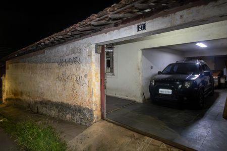 Casa à venda com 241m², 3 quartos e 1 vaga Casa à venda com 241m², 3 quartos e 1 vagaGaragem