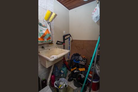 Casa à venda com 160m², 3 quartos e 2 vagas Casa à venda com 160m², 3 quartos e 2 vagasÁrea de Serviço