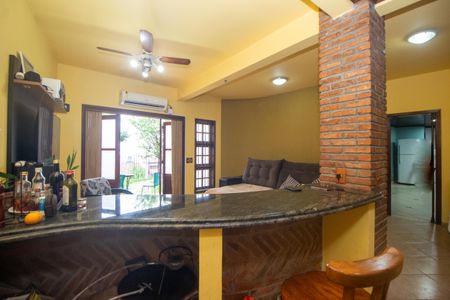 Casa à venda com 160m², 3 quartos e 2 vagas Casa à venda com 160m², 3 quartos e 2 vagasChurrasqueira