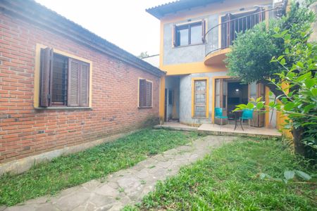 Casa à venda com 160m², 3 quartos e 2 vagas Casa à venda com 160m², 3 quartos e 2 vagasQuintal