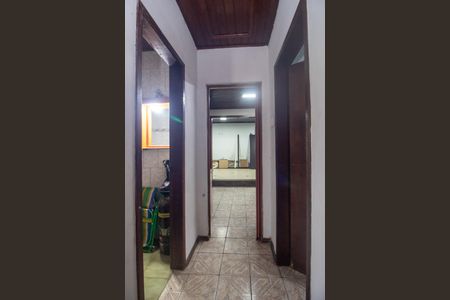 Casa à venda com 160m², 3 quartos e 2 vagas Casa à venda com 160m², 3 quartos e 2 vagasCorredor