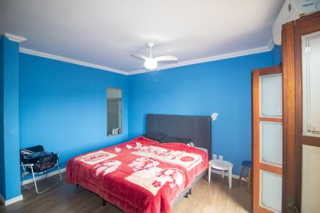 Casa à venda com 160m², 3 quartos e 2 vagas Casa à venda com 160m², 3 quartos e 2 vagasSuite