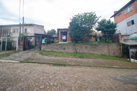 Casa à venda com 160m², 3 quartos e 2 vagas Casa à venda com 160m², 3 quartos e 2 vagasFachada