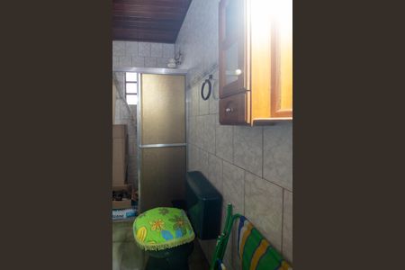 Casa à venda com 160m², 3 quartos e 2 vagas Casa à venda com 160m², 3 quartos e 2 vagasBanheiro