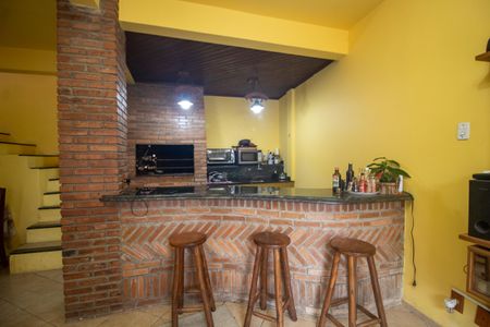 Casa à venda com 160m², 3 quartos e 2 vagas Casa à venda com 160m², 3 quartos e 2 vagasChurrasqueira