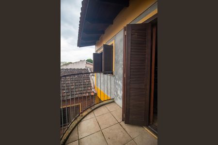Casa à venda com 160m², 3 quartos e 2 vagas Casa à venda com 160m², 3 quartos e 2 vagasVaranda