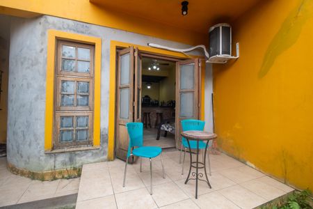 Casa à venda com 160m², 3 quartos e 2 vagas Casa à venda com 160m², 3 quartos e 2 vagasQuintal