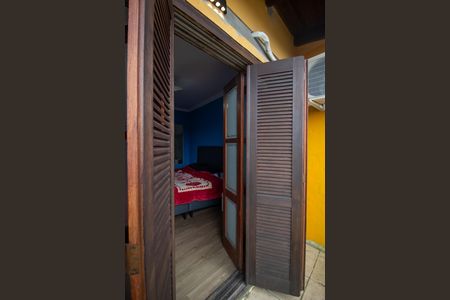 Casa à venda com 160m², 3 quartos e 2 vagas Casa à venda com 160m², 3 quartos e 2 vagasVaranda