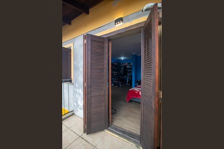 Casa à venda com 160m², 3 quartos e 2 vagas Casa à venda com 160m², 3 quartos e 2 vagasVaranda