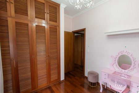 Casa à venda com 252m², 3 quartos e 4 vagasQuarto 2