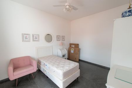 Casa à venda com 252m², 3 quartos e 4 vagasQuarto de serviço 2