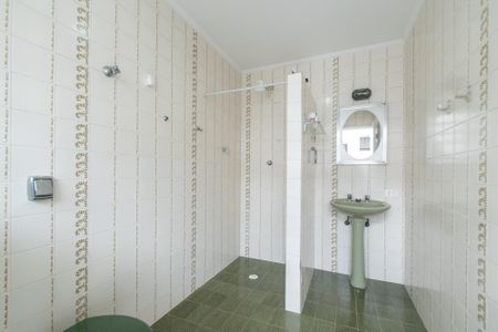 Casa à venda com 252m², 3 quartos e 4 vagasBanheiro de serviço