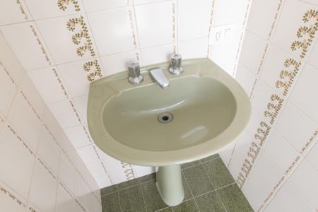 Casa à venda com 252m², 3 quartos e 4 vagasBanheiro de serviço