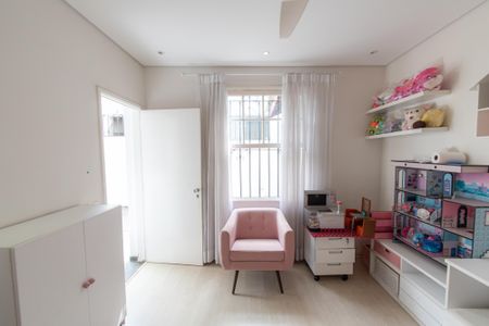 Casa à venda com 252m², 3 quartos e 4 vagasQuarto de serviço 1