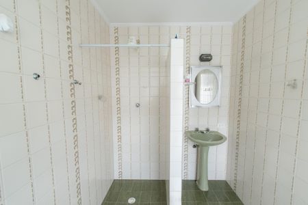 Casa à venda com 252m², 3 quartos e 4 vagasBanheiro de serviço