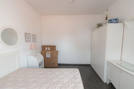 Casa à venda com 252m², 3 quartos e 4 vagasQuarto de serviço 3