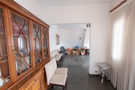 Casa à venda com 252m², 3 quartos e 4 vagasQuarto de serviço 2