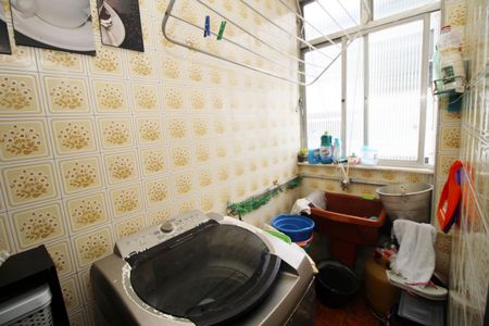 Apartamento à venda com 105m², 3 quartos e sem vagaÁrea de Serviço