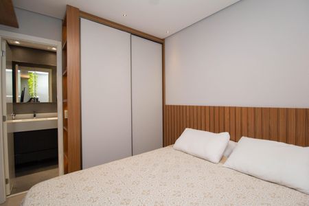 Apartamento à venda com 70m², 2 quartos e 1 vaga Apartamento à venda com 70m², 2 quartos e 1 vagaSuíte