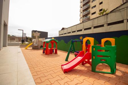 Apartamento à venda com 70m², 2 quartos e 1 vaga Apartamento à venda com 70m², 2 quartos e 1 vagaÁrea comum - Playground
