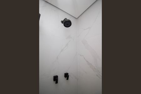 Apartamento à venda com 70m², 2 quartos e 1 vaga Apartamento à venda com 70m², 2 quartos e 1 vagaBanheiro Social