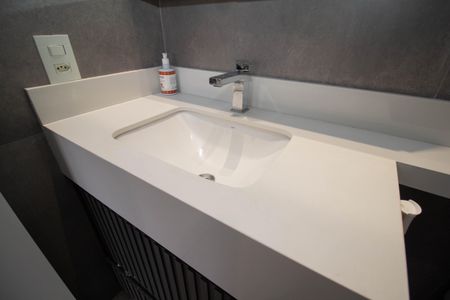 Apartamento à venda com 70m², 2 quartos e 1 vaga Apartamento à venda com 70m², 2 quartos e 1 vagaBanheiro da Suíte