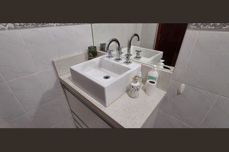 Apartamento à venda com 87m², 3 quartos e 2 vagas Apartamento à venda com 87m², 3 quartos e 2 vagasBanheiro Social