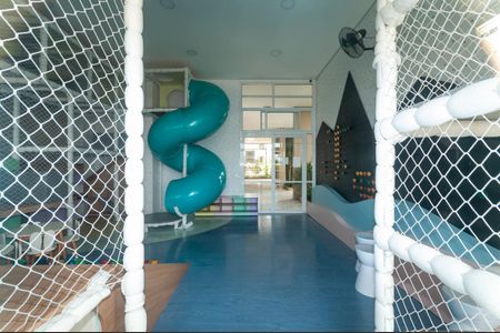 Apartamento à venda com 98m², 3 quartos e 2 vagas Apartamento à venda com 98m², 3 quartos e 2 vagasÁrea Comum - Brinquedoteca