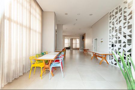 Apartamento à venda com 98m², 3 quartos e 2 vagas Apartamento à venda com 98m², 3 quartos e 2 vagasÁrea Comum - Salão de Festas Infantil