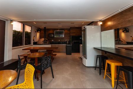 Apartamento à venda com 98m², 3 quartos e 2 vagas Apartamento à venda com 98m², 3 quartos e 2 vagasÁrea comum - Churrasqueira