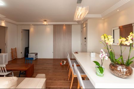 Apartamento à venda com 98m², 3 quartos e 2 vagas Apartamento à venda com 98m², 3 quartos e 2 vagasSala